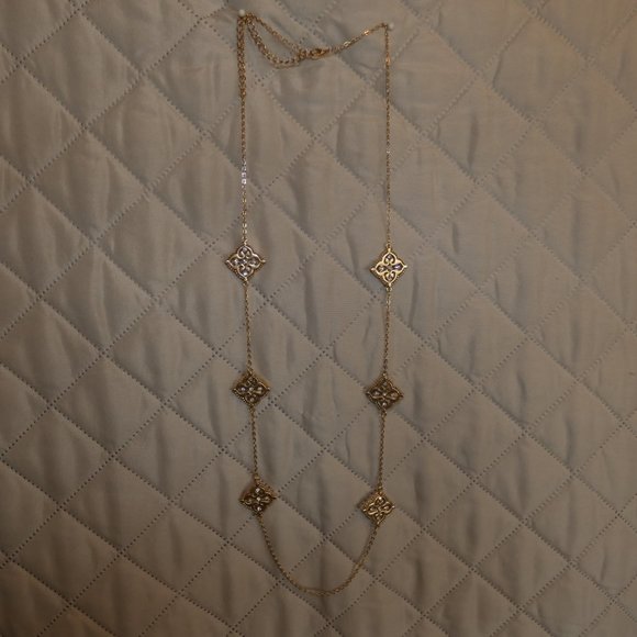 Charming Charlie Medallion Necklace w/Bling - Picture 4 of 12